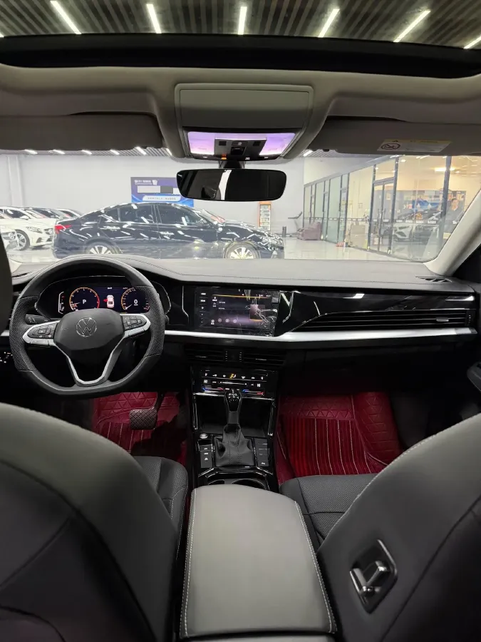 2025 Volkswagen Passat 2.0T 220HP L4 7DCT,autocango,china used car exporter,china ev exporter,chinese used car exporter,chinese used ev exporter