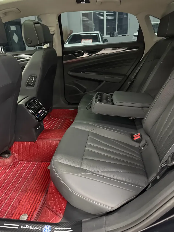 2025 Volkswagen Passat 2.0T 220HP L4 7DCT,autocango,china used car exporter,china ev exporter,chinese used car exporter,chinese used ev exporter