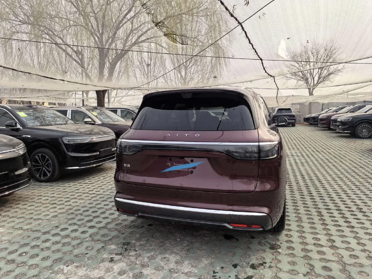 2025 AITO AITO M8 REEV 160HP REEV 53.4KWH,autocango,china used car exporter,china ev exporter,chinese used car exporter,chinese used ev exporter