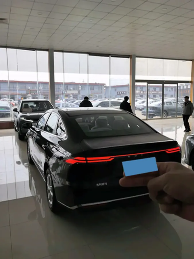 2025 Geely Galaxy L6 1.5L 112HP L4 1DHT PHEV 8.5KWH,autocango,china used car exporter,china ev exporter,chinese used car exporter,chinese used ev exporter