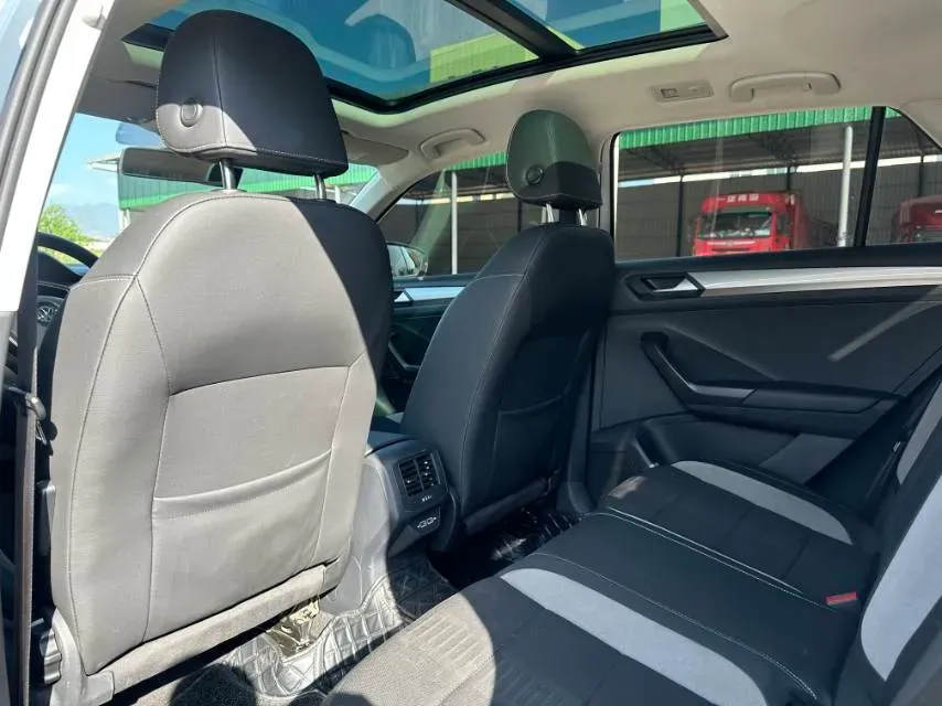 2019 Volkswagen T-Roc 1.4T 131HP L4 7DCT,autocango,china used car exporter,china ev exporter,chinese used car exporter,chinese used ev exporter