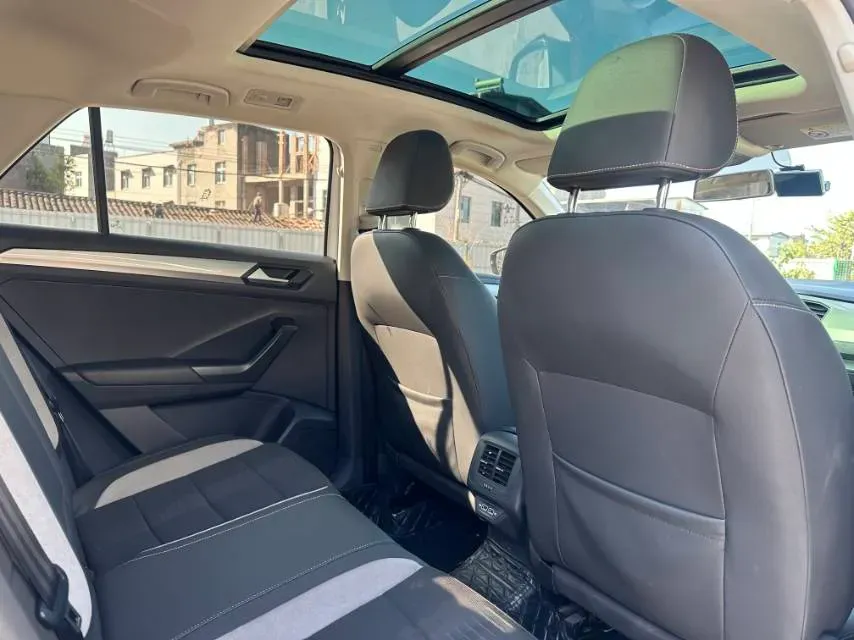 2019 Volkswagen T-Roc 1.4T 131HP L4 7DCT,autocango,china used car exporter,china ev exporter,chinese used car exporter,chinese used ev exporter