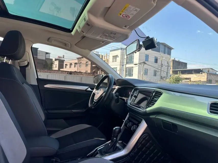 2019 Volkswagen T-Roc 1.4T 131HP L4 7DCT,autocango,china used car exporter,china ev exporter,chinese used car exporter,chinese used ev exporter