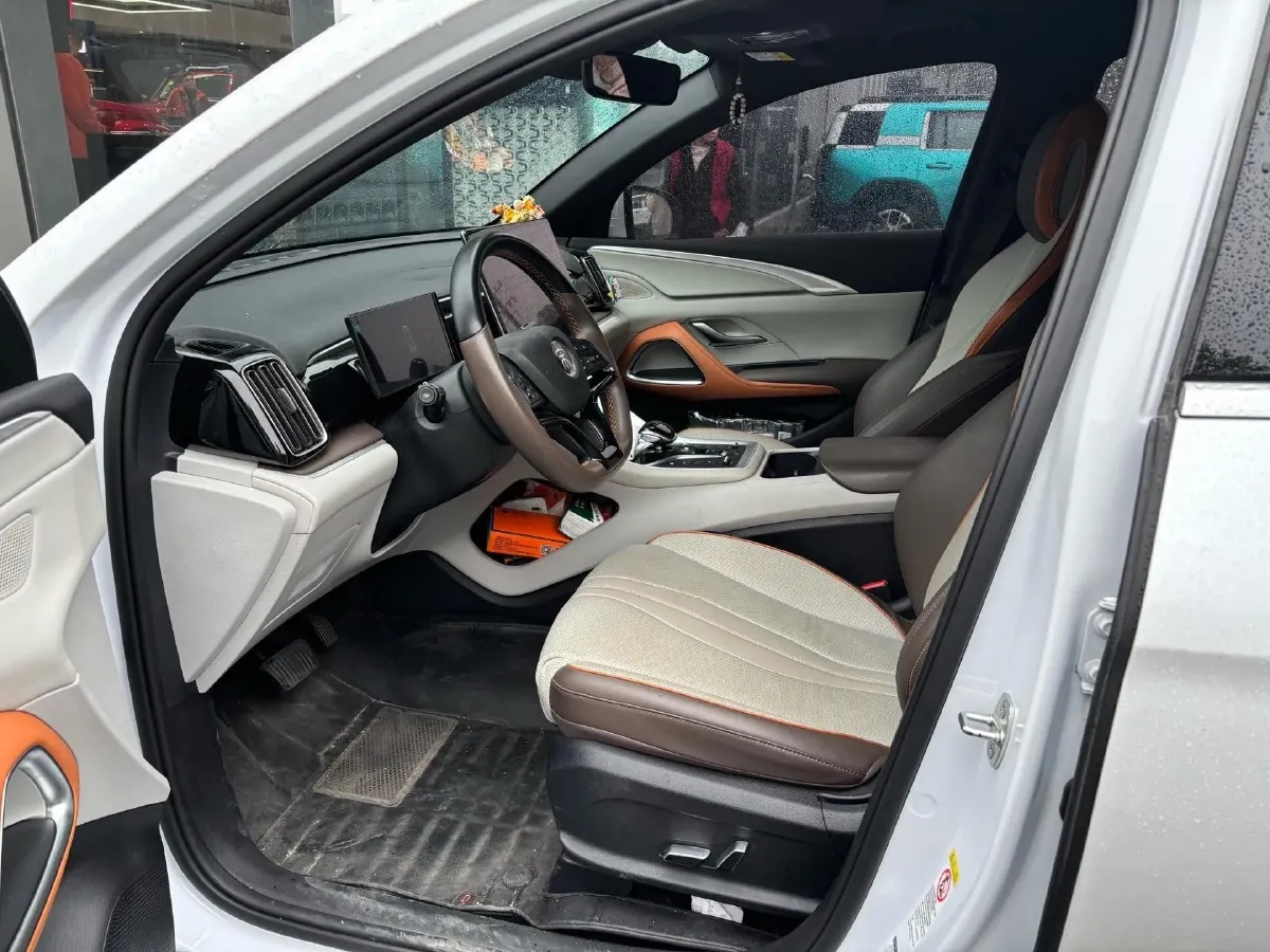 2022 Geely JiaJi 1.5T 177HP L3 7DCT PHEV 15.5KWH,autocango,china used car exporter,china ev exporter,chinese used car exporter,chinese used ev exporter