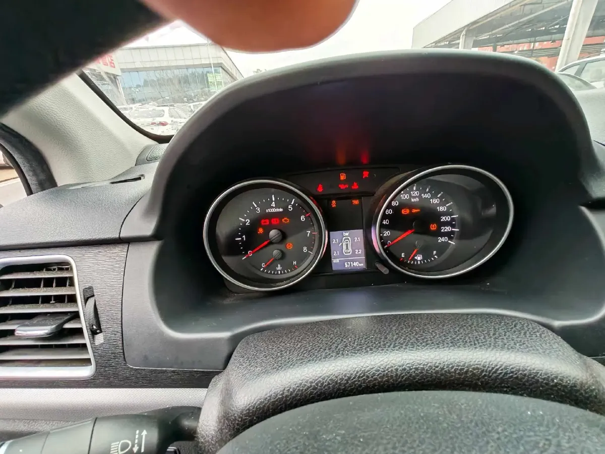 2019 Haval M6 1.5T 150HP L4 6MT,autocango,china used car exporter,china ev exporter,chinese used car exporter,chinese used ev exporter