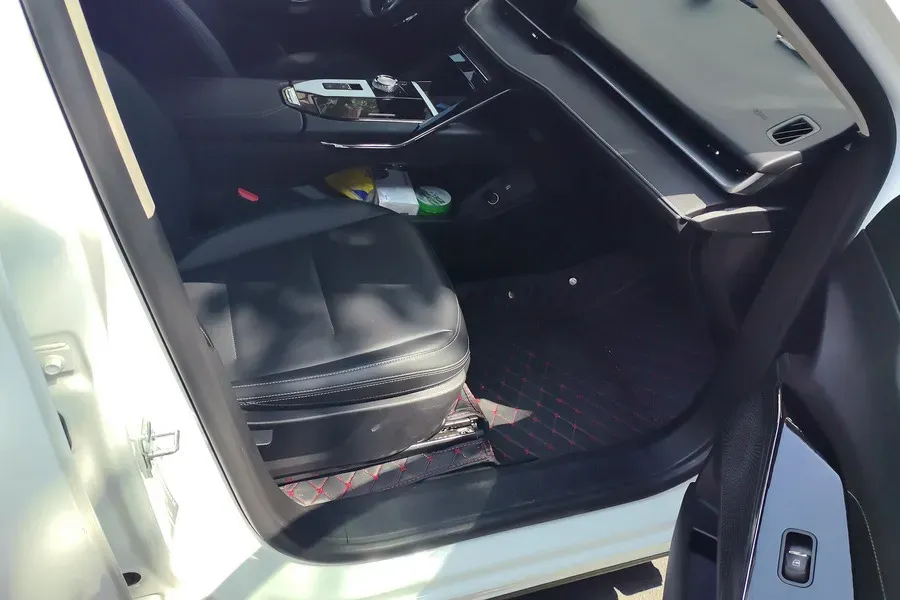 2022 Haval H6 1.5T 184HP L4 7DCT,autocango,china used car exporter,china ev exporter,chinese used car exporter,chinese used ev exporter