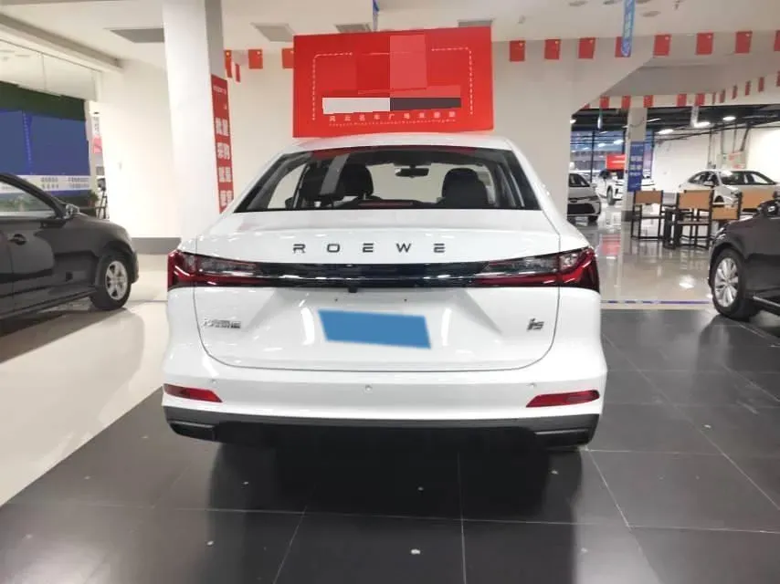 2023 Roewe i5 1.5L 129HP L4 5MT,autocango,china used car exporter,china ev exporter,chinese used car exporter,chinese used ev exporter