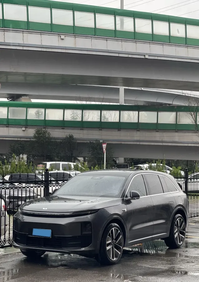 2024 Li L6 Range Extended 154HP L4 REEV 36.8KWH,autocango,china used car exporter,china ev exporter,chinese used car exporter,chinese used ev exporter