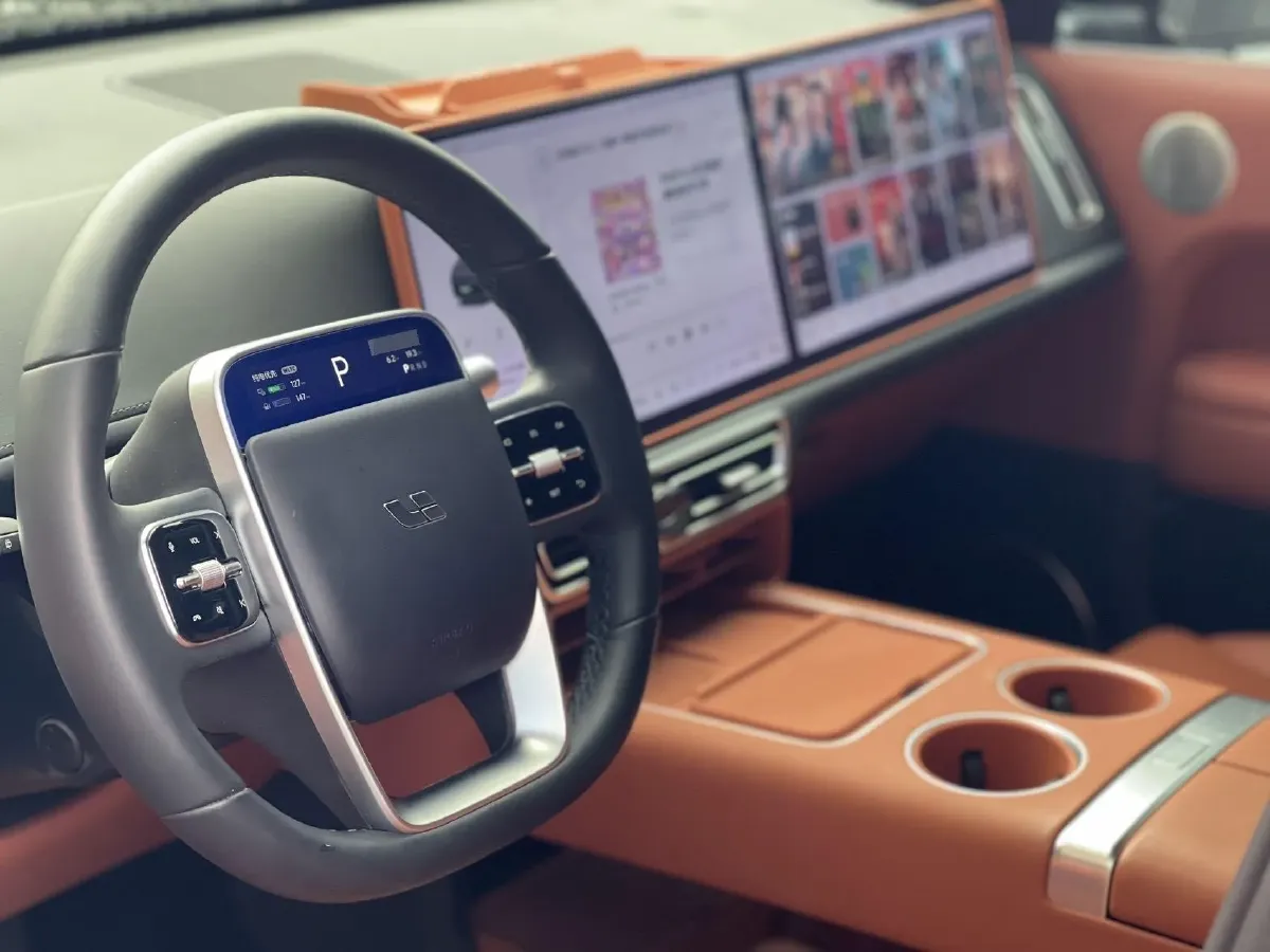 2024 Li L6 Range Extended 154HP L4 REEV 36.8KWH,autocango,china used car exporter,china ev exporter,chinese used car exporter,chinese used ev exporter