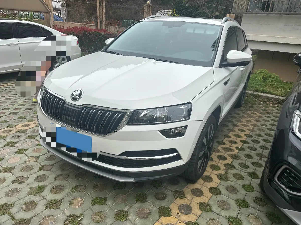 2020 Skoda Karoq 1.4T 150HP L4 7DCT,autocango,china used car exporter,china ev exporter,chinese used car exporter,chinese used ev exporter