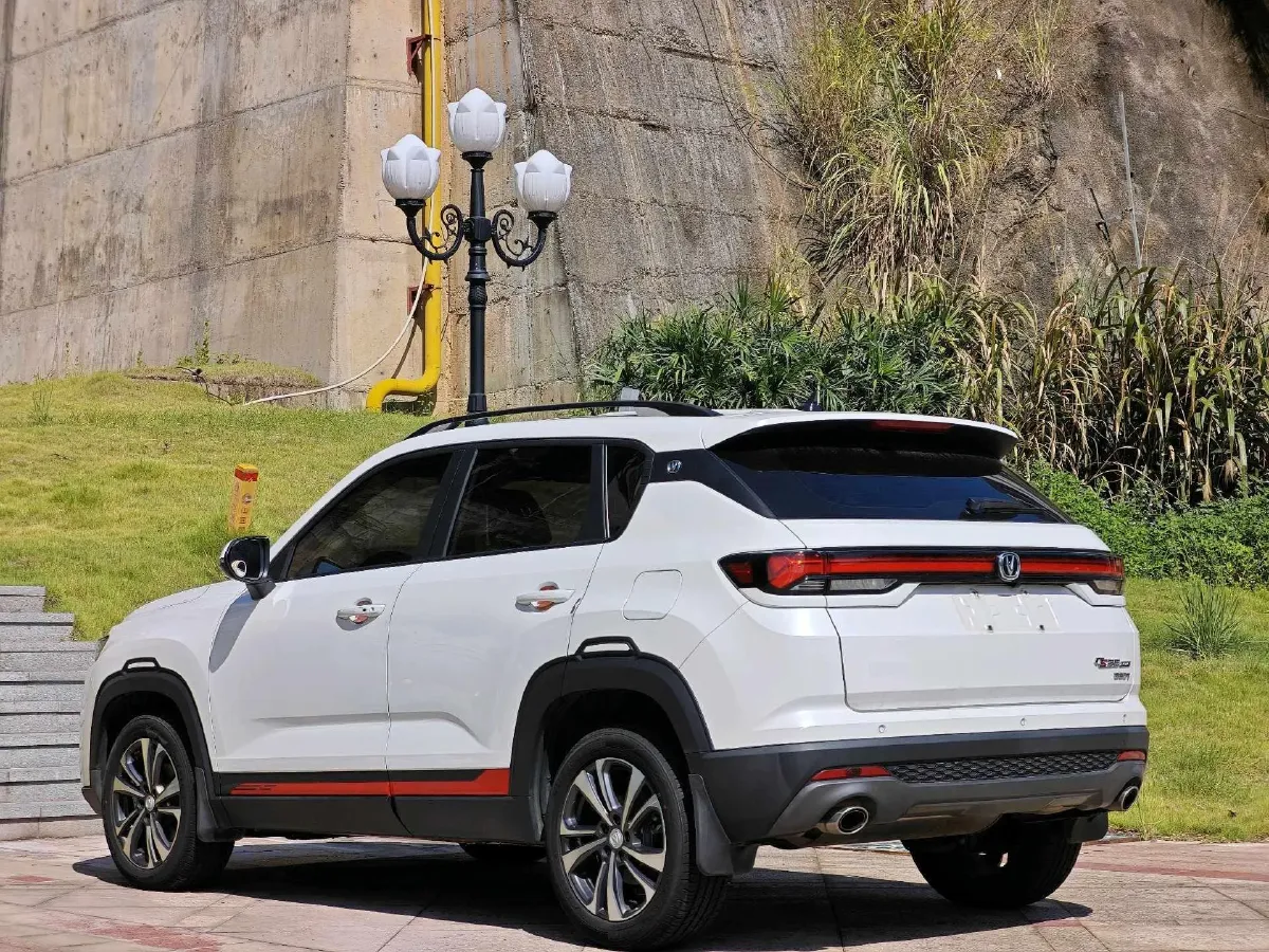 2021 ChangAn CS35 Plus 1.4T 160HP L4 7DCT,autocango,china used car exporter,china ev exporter,chinese used car exporter,chinese used ev exporter