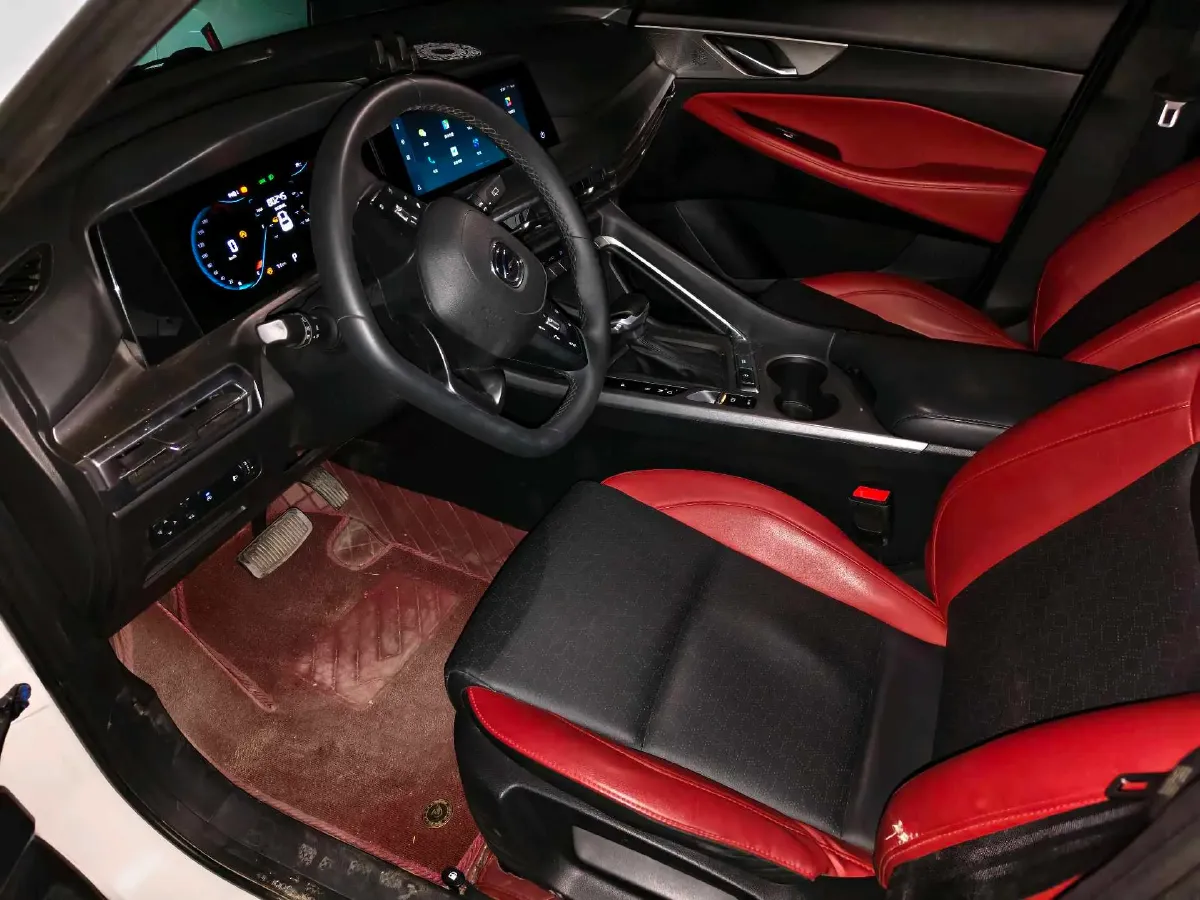 2021 ChangAn CS35 Plus 1.4T 160HP L4 7DCT,autocango,china used car exporter,china ev exporter,chinese used car exporter,chinese used ev exporter