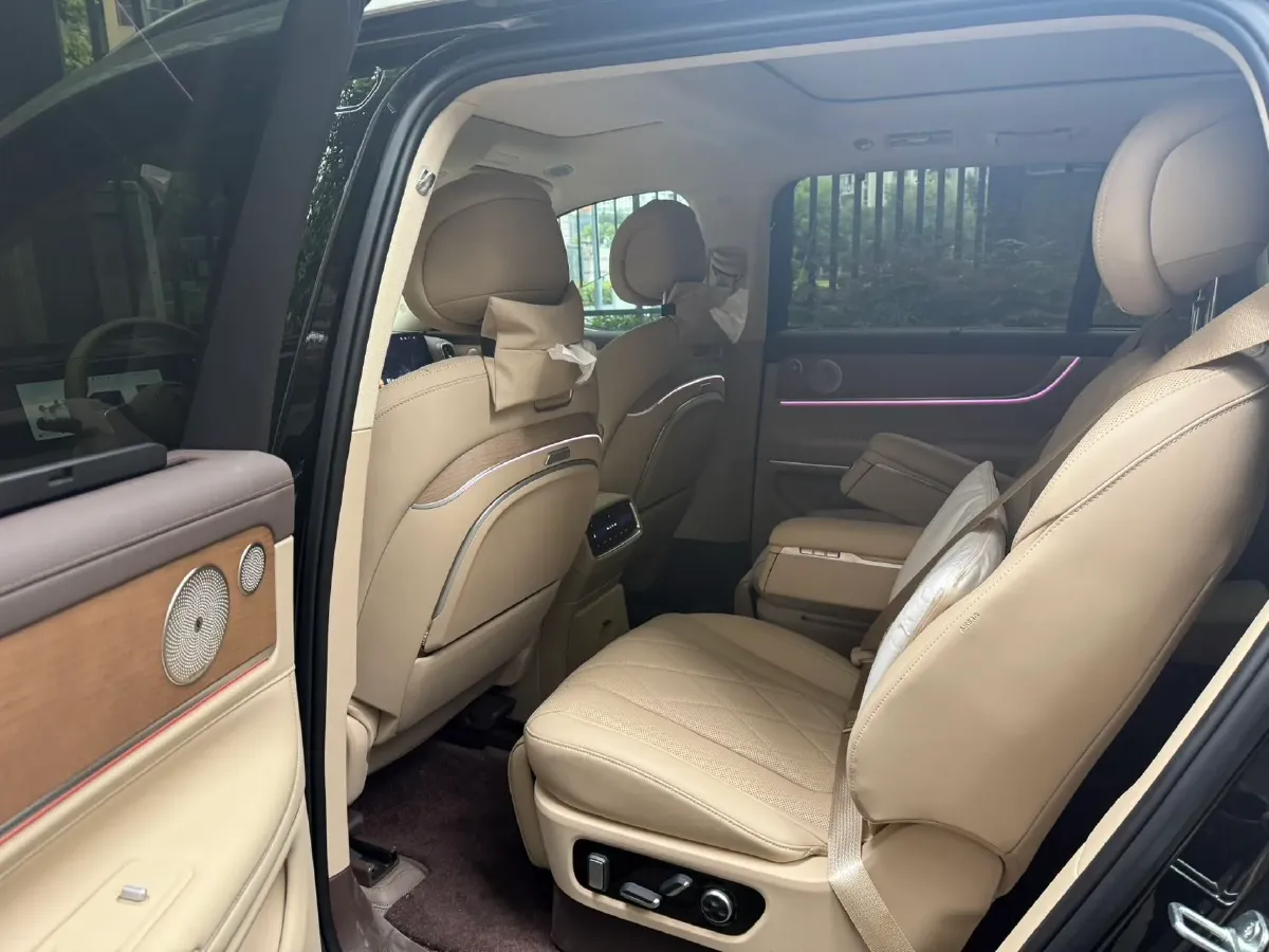 2024 AITO AITO M9 1.5T 152HP L4 REEV 52KWH,autocango,china used car exporter,china ev exporter,chinese used car exporter,chinese used ev exporter