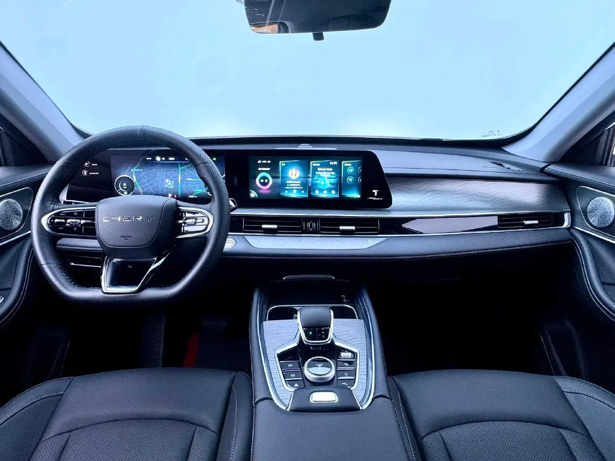 2022 Chery Tiggo 8 PRO 1.6T 197HP L4 7DCT,autocango,china used car exporter,china ev exporter,chinese used car exporter,chinese used ev exporter