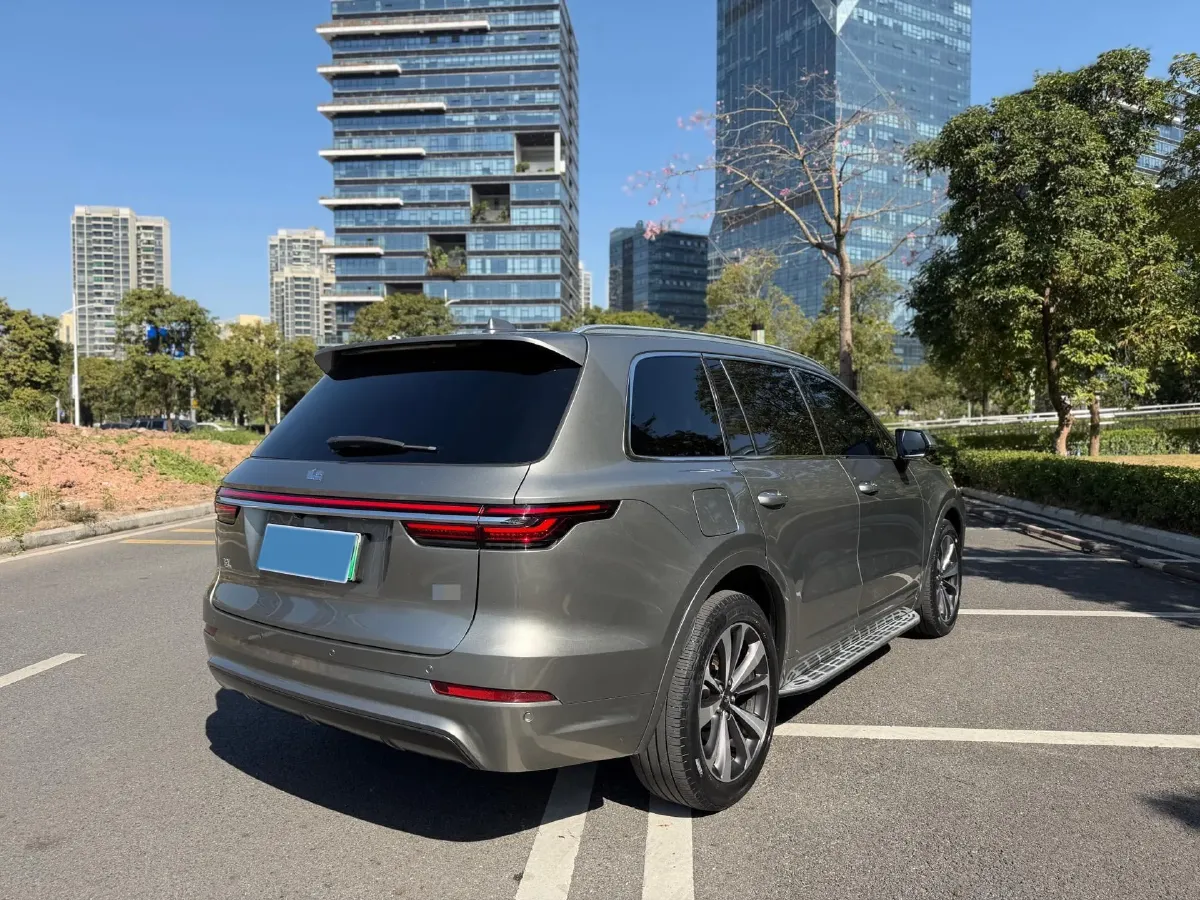 2020 Li ONE Range Extended 131HP REEV 40.5KWH,autocango,china used car exporter,china ev exporter,chinese used car exporter,chinese used ev exporter