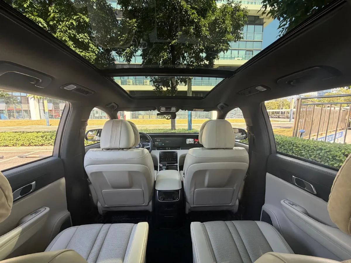 2020 Li ONE Range Extended 131HP REEV 40.5KWH,autocango,china used car exporter,china ev exporter,chinese used car exporter,chinese used ev exporter