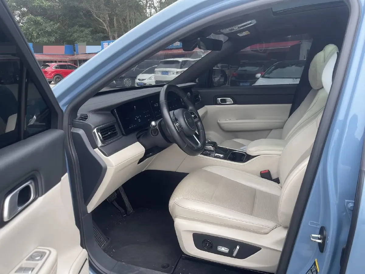 2021 Li ONE Range Extended 131HP REEV 40.5KWH,autocango,china used car exporter,china ev exporter,chinese used car exporter,chinese used ev exporter