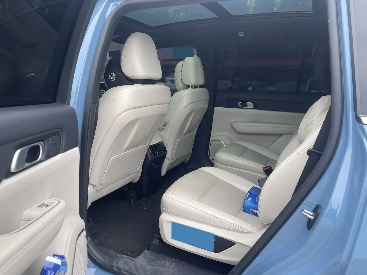 2021 Li ONE Range Extended 131HP REEV 40.5KWH,autocango,china used car exporter,china ev exporter,chinese used car exporter,chinese used ev exporter
