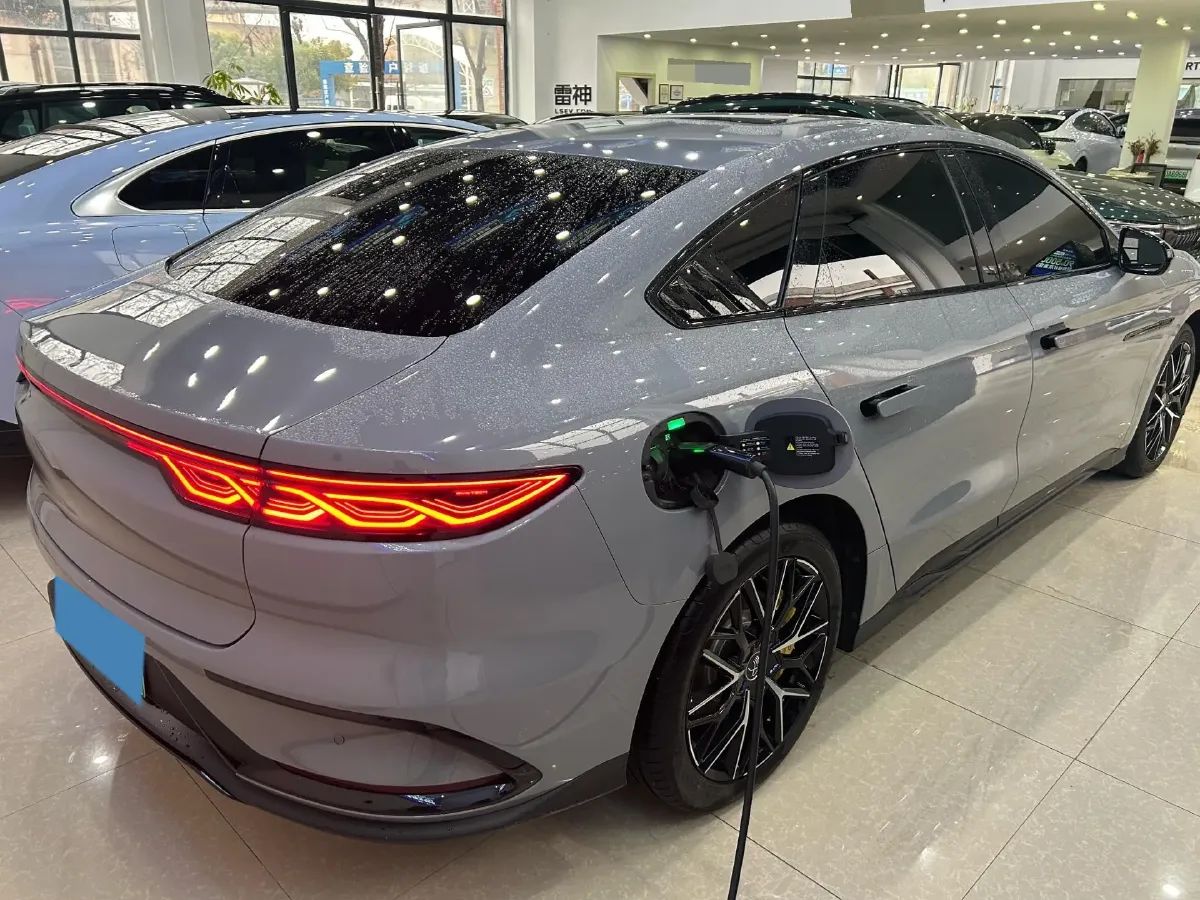 2025 BYD Han 1.5T 156HP L4 E-CVT PHEV,autocango,china used car exporter,china ev exporter,chinese used car exporter,chinese used ev exporter