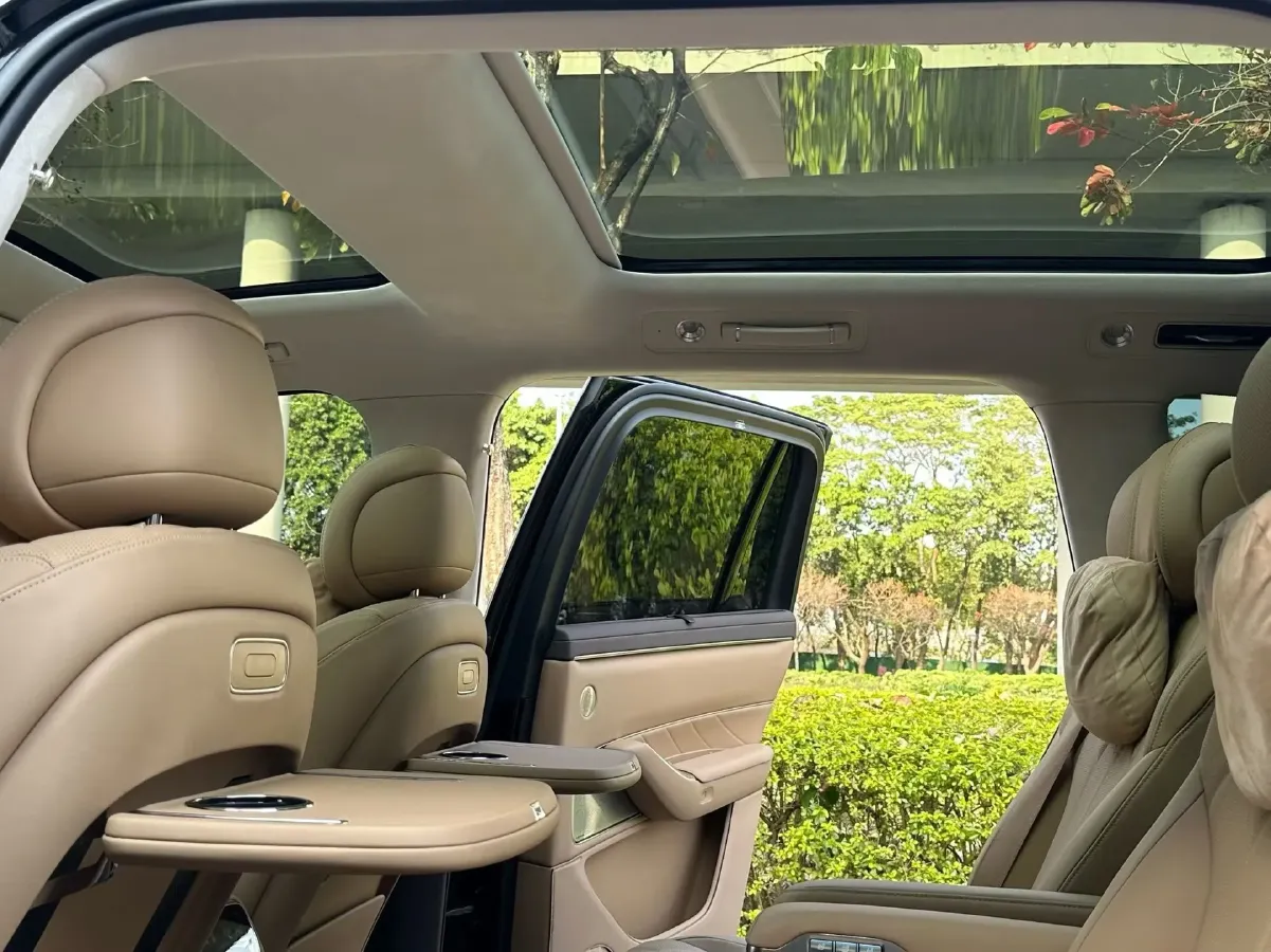 2025 AITO AITO M8 REEV 160HP REEV 53.4KWH,autocango,china used car exporter,china ev exporter,chinese used car exporter,chinese used ev exporter