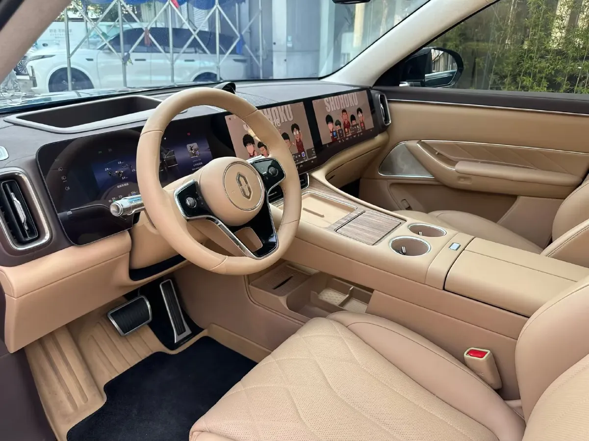 2025 AITO AITO M8 REEV 160HP REEV 53.4KWH,autocango,china used car exporter,china ev exporter,chinese used car exporter,chinese used ev exporter