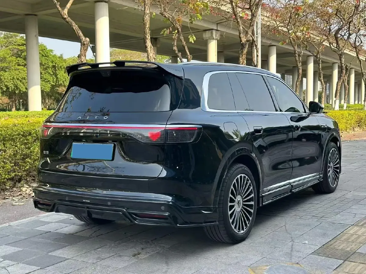 2025 AITO AITO M8 REEV 160HP REEV 53.4KWH,autocango,china used car exporter,china ev exporter,chinese used car exporter,chinese used ev exporter