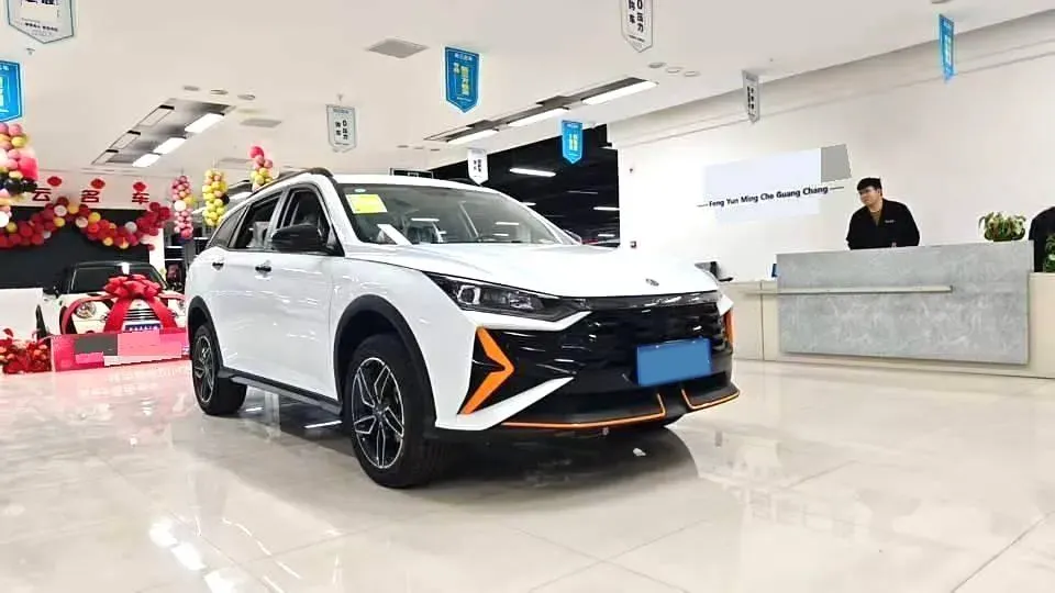 2024 DongFeng Aeolus YiXuan GS 1.5L 125HP L4 6DCT,autocango,china used car exporter,china ev exporter,chinese used car exporter,chinese used ev exporter
