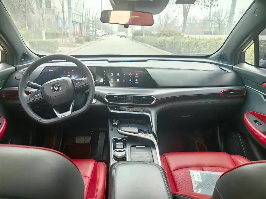 2020 ChangAn UNI-T 1.5T 180HP L4 7DCT,autocango,china used car exporter,china ev exporter,chinese used car exporter,chinese used ev exporter