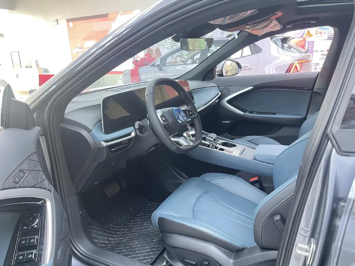 2025 MG 7 1.5T 188HP L4 7DCT,autocango,china used car exporter,china ev exporter,chinese used car exporter,chinese used ev exporter