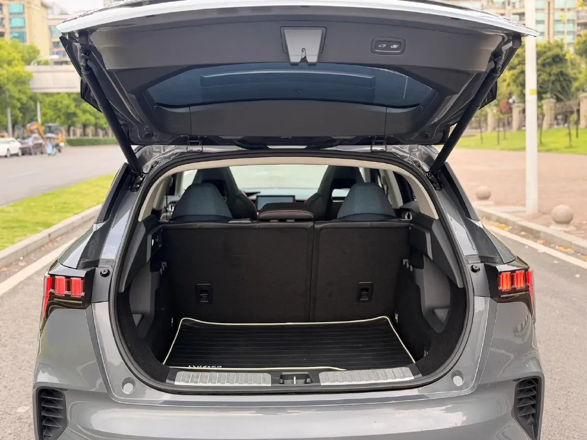 2020 LYNK&CO 06 1.5T 177HP L3 7DCT,autocango,china used car exporter,china ev exporter,chinese used car exporter,chinese used ev exporter