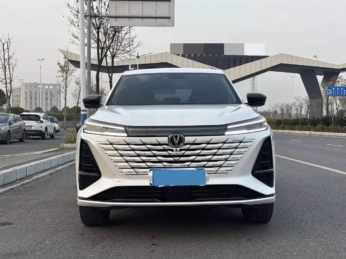 2024 ChangAn CS75 Plus 2.0T 233HP L4 8AT,autocango,china used car exporter,china ev exporter,chinese used car exporter,chinese used ev exporter