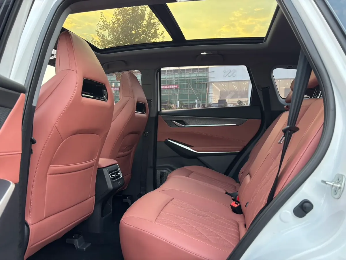 2024 ChangAn CS75 Plus 2.0T 233HP L4 8AT,autocango,china used car exporter,china ev exporter,chinese used car exporter,chinese used ev exporter