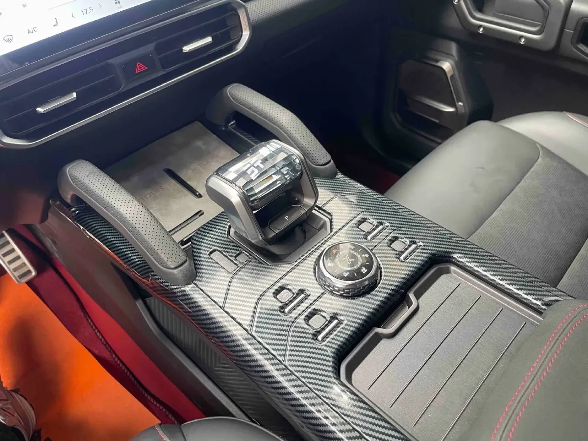 2023 Jetour Traveller 2.0T 254HP L4 8AT,autocango,china used car exporter,china ev exporter,chinese used car exporter,chinese used ev exporter