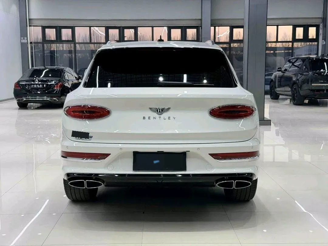 2021 Bentley Bentayga 4.0T 550HP V8 8AT,autocango,china used car exporter,china ev exporter,chinese used car exporter,chinese used ev exporter