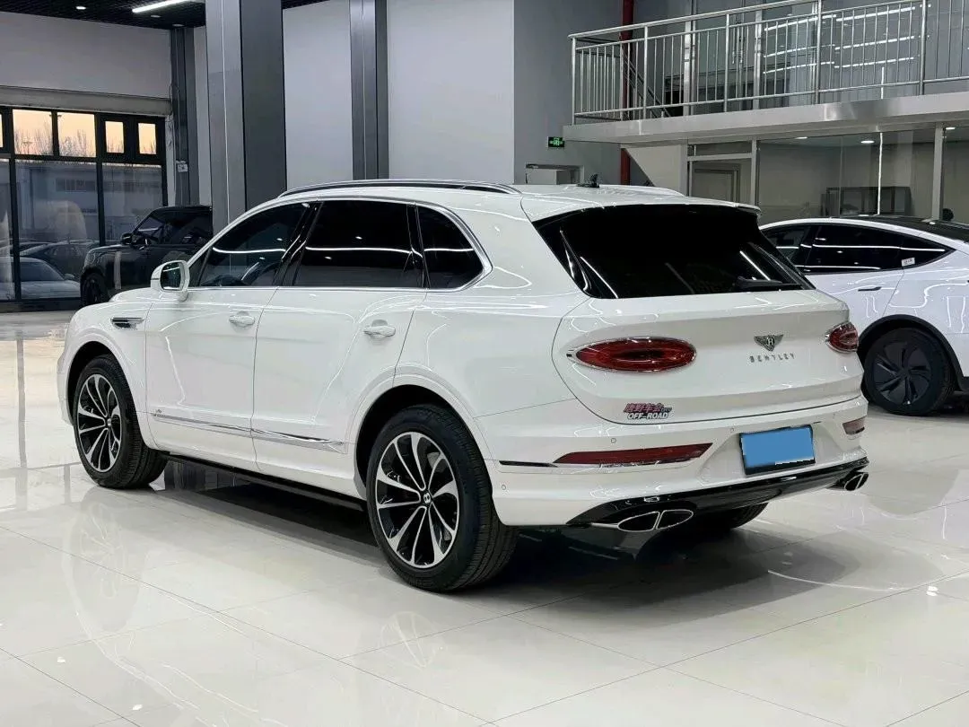 2021 Bentley Bentayga 4.0T 550HP V8 8AT,autocango,china used car exporter,china ev exporter,chinese used car exporter,chinese used ev exporter