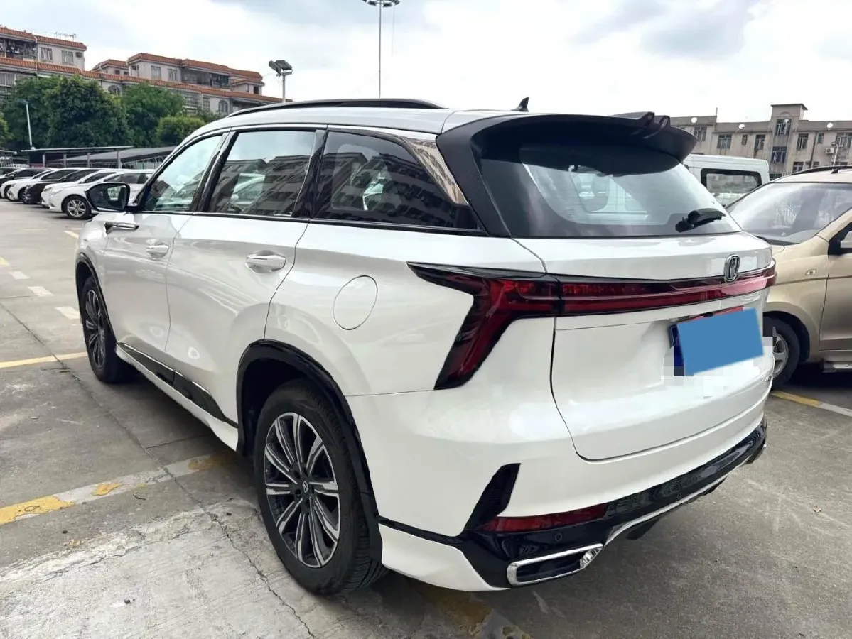 2024 ChangAn CS75 Plus 1.5T 188HP L4 8AT,autocango,china used car exporter,china ev exporter,chinese used car exporter,chinese used ev exporter