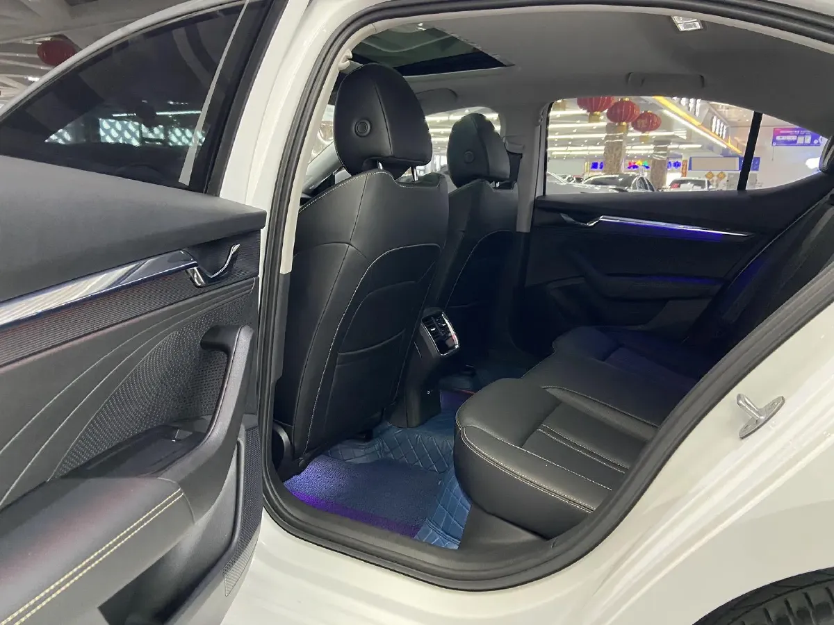 2023 Skoda Octavia 1.4T 150HP L4 7DCT,autocango,china used car exporter,china ev exporter,chinese used car exporter,chinese used ev exporter