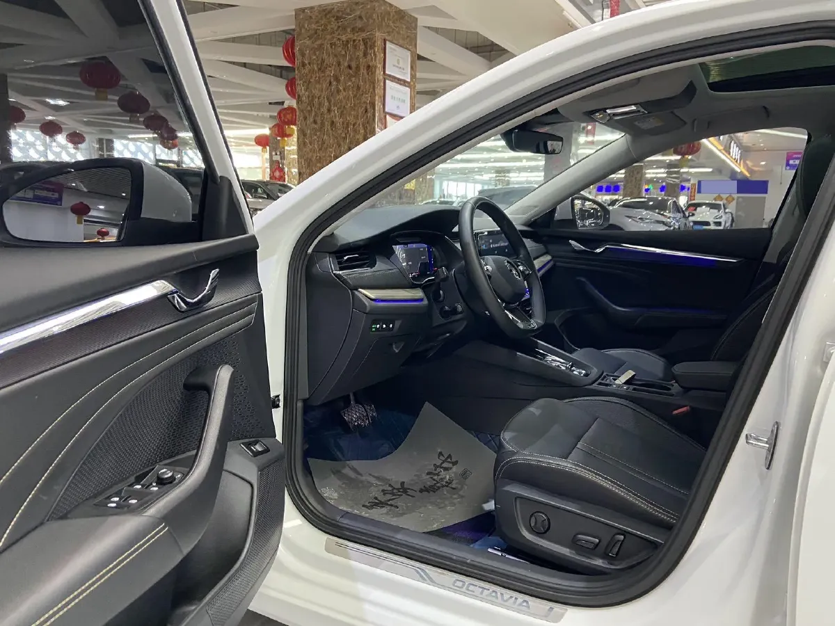2023 Skoda Octavia 1.4T 150HP L4 7DCT,autocango,china used car exporter,china ev exporter,chinese used car exporter,chinese used ev exporter
