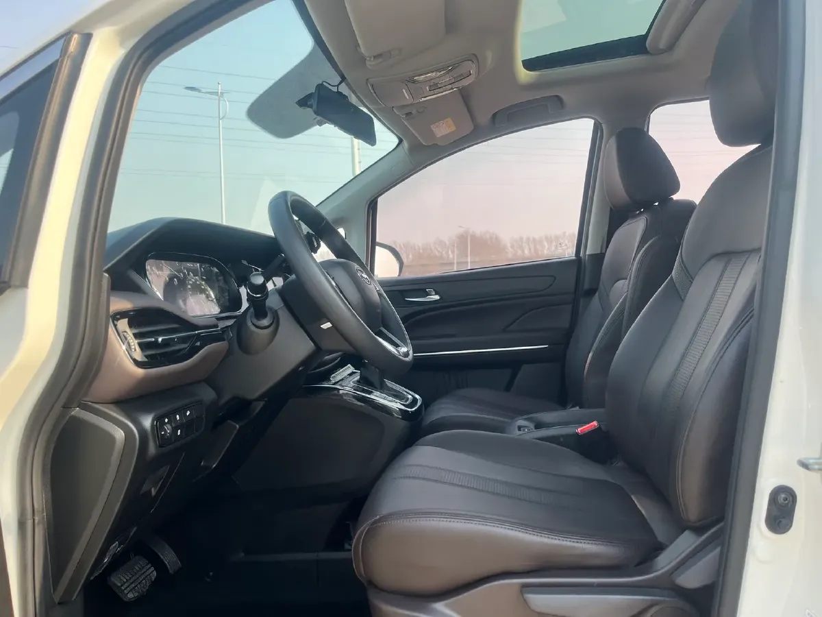 2021 GAC Trumpchi M6 1.5T 169HP L4 7DCT,autocango,china used car exporter,china ev exporter,chinese used car exporter,chinese used ev exporter