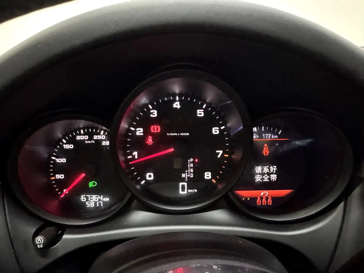 2021 Porsche Macan 2.0T 252HP L4 7DCT,autocango,china used car exporter,china ev exporter,chinese used car exporter,chinese used ev exporter