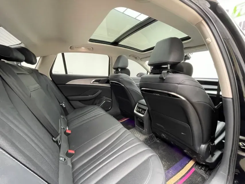 2024 HongQi H5 2.0T 224HP L4 8AT,autocango,china used car exporter,china ev exporter,chinese used car exporter,chinese used ev exporter