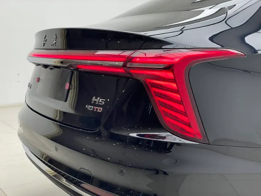 2024 HongQi H5 2.0T 224HP L4 8AT,autocango,china used car exporter,china ev exporter,chinese used car exporter,chinese used ev exporter