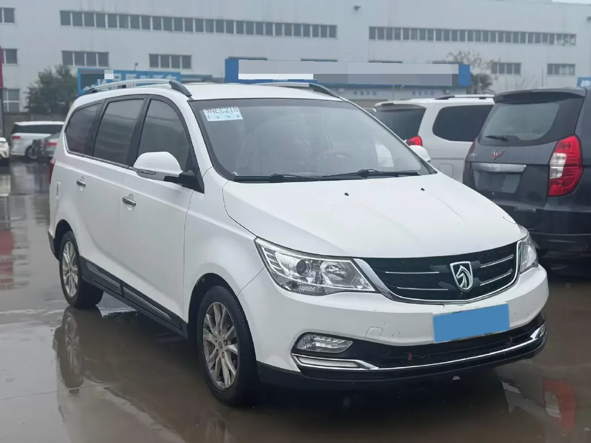 2016 BaoJun 560 1.5T 150HP L4 6MT,autocango,china used car exporter,china ev exporter,chinese used car exporter,chinese used ev exporter