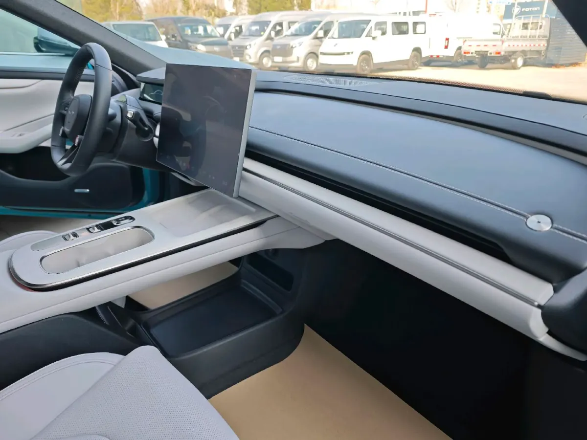 2024 MI SU7 BEV 73.6KWH,autocango,china used car exporter,china ev exporter,chinese used car exporter,chinese used ev exporter