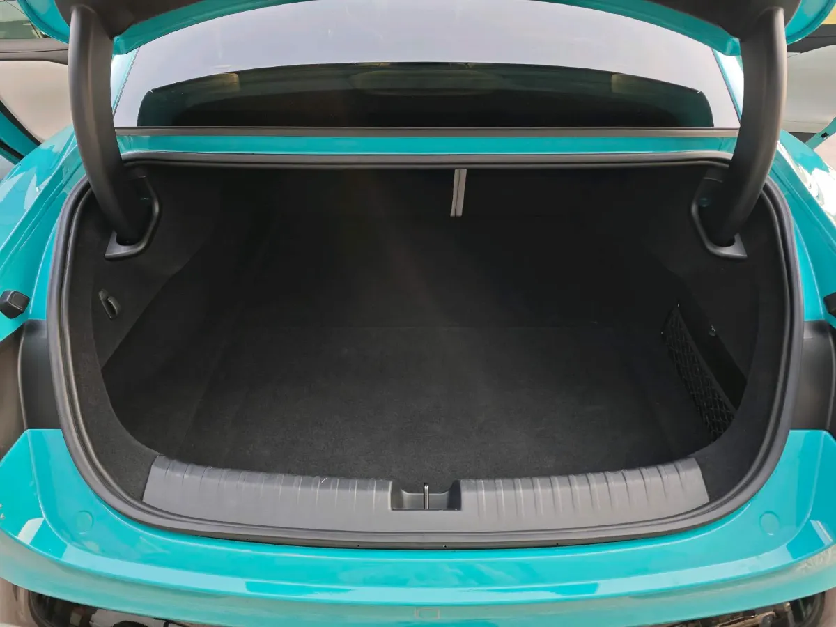 2024 MI SU7 BEV 73.6KWH,autocango,china used car exporter,china ev exporter,chinese used car exporter,chinese used ev exporter