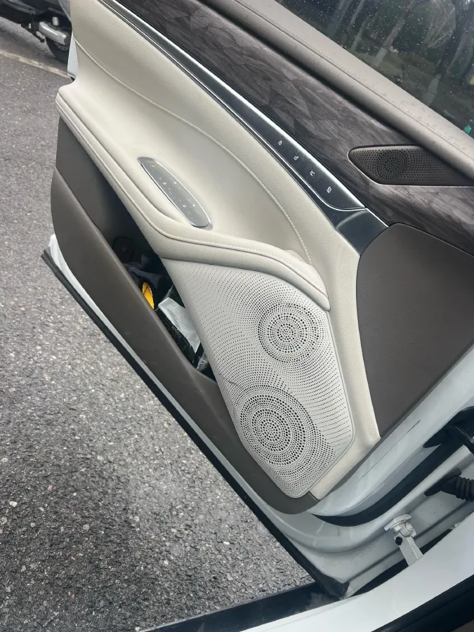 2022 IM L7 BEV 90KWH,autocango,china used car exporter,china ev exporter,chinese used car exporter,chinese used ev exporter