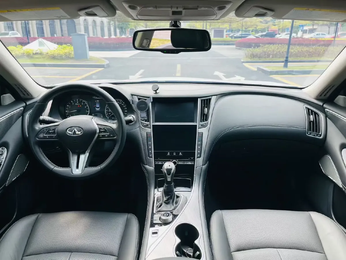 2018 Jeep Grand Commander 2.0T 265HP L4 9AT,autocango,china used car exporter,china ev exporter,chinese used car exporter,chinese used ev exporter