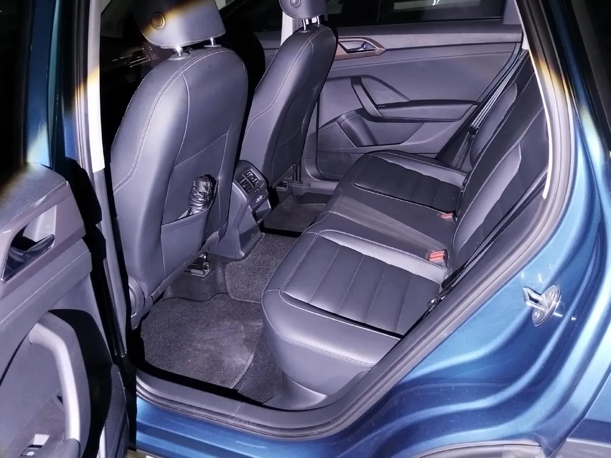 2019 MINI MINI 1.5T 102HP L3 7DCT,autocango,china used car exporter,china ev exporter,chinese used car exporter,chinese used ev exporter