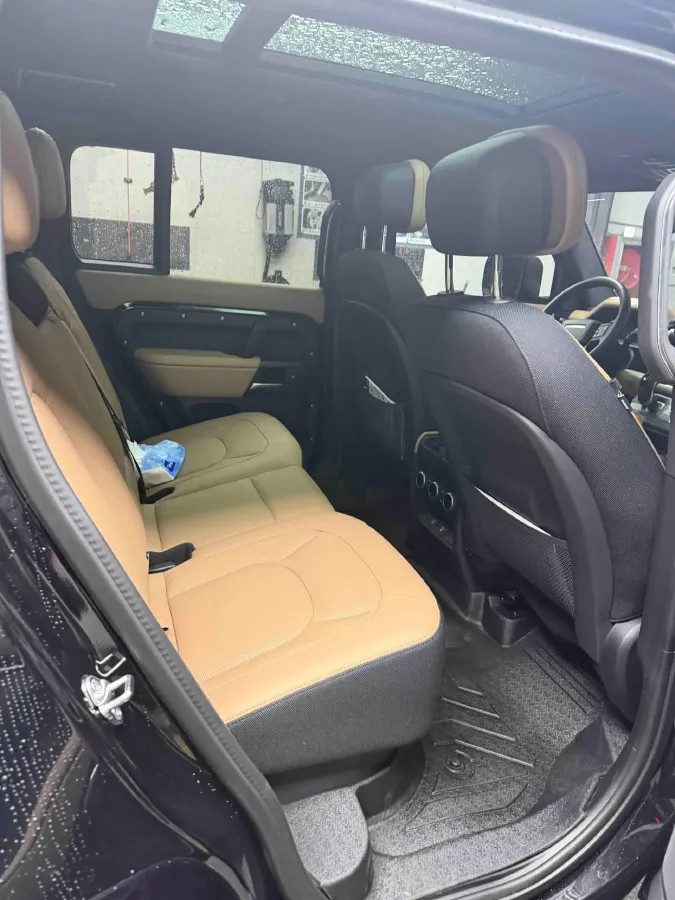 2025 Land Rover Defender 3.0T 400HP L6 8AT,autocango,china used car exporter,china ev exporter,chinese used car exporter,chinese used ev exporter