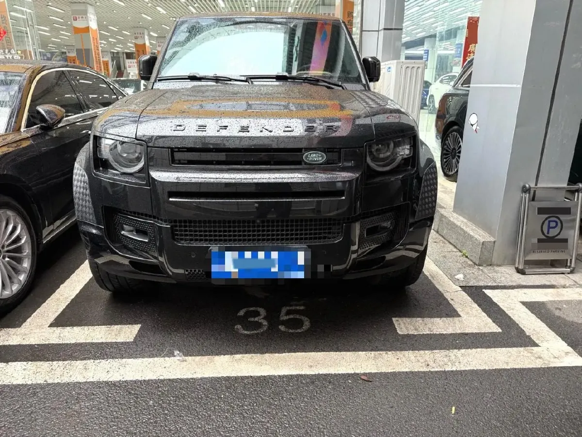 2025 Land Rover Defender 3.0T 400HP L6 8AT,autocango,china used car exporter,china ev exporter,chinese used car exporter,chinese used ev exporter